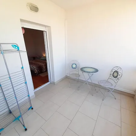 Apartment Perica And Perica With Separate Entrance