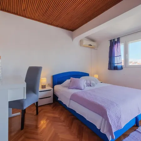 Perica And Perica With Separate Entrance *