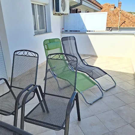 Perica And Perica With Separate Entrance *